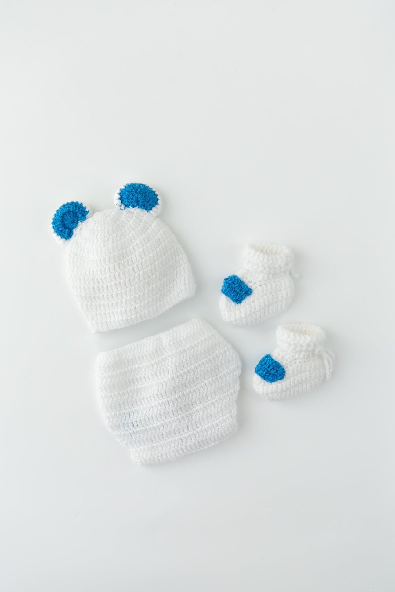 Teddy Diaper Cover, Cap & Booties- White & Blue