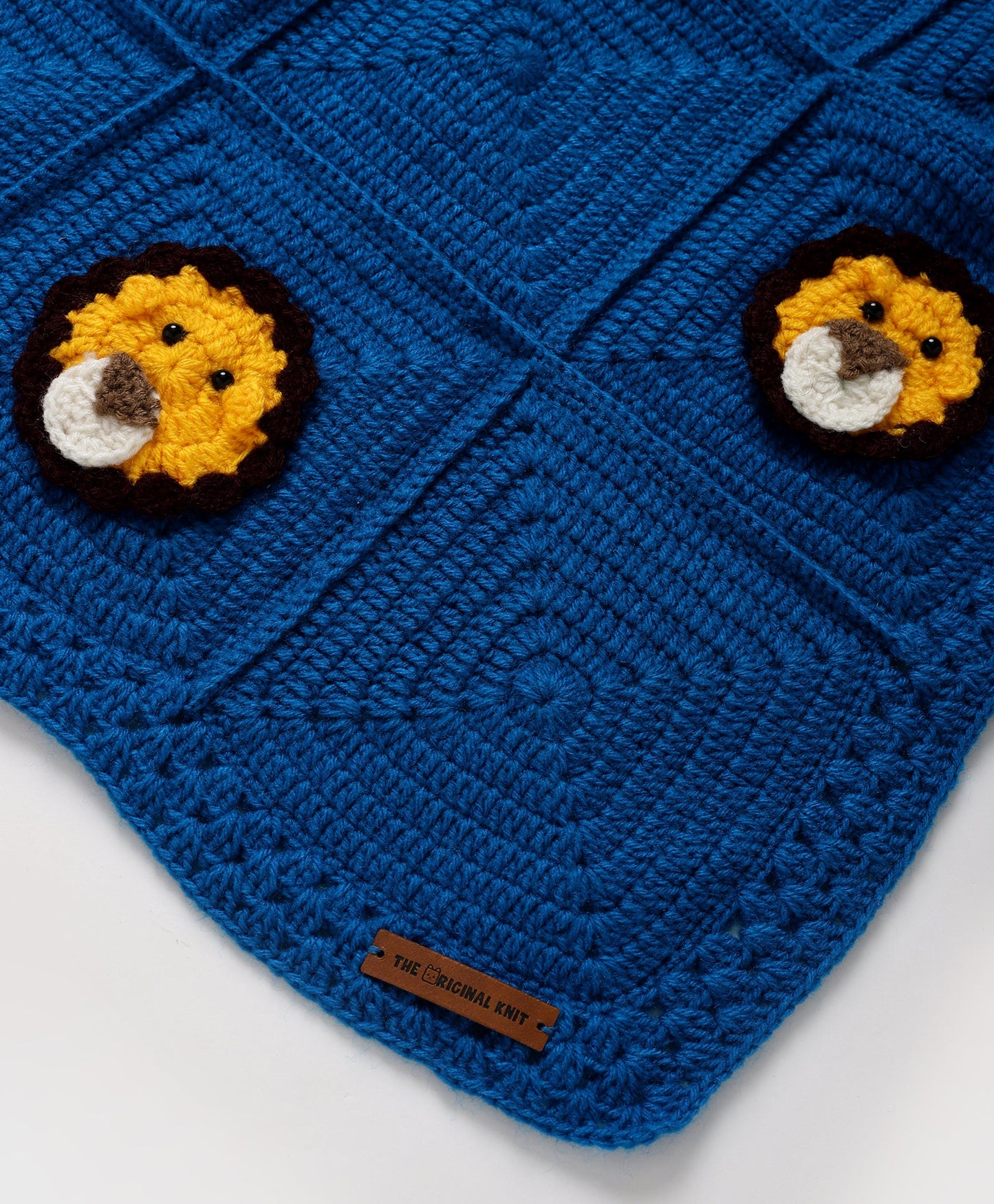 The Roar Blanket - Dark Blue