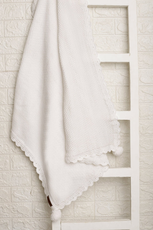 Pom Pom Hugs Blanket - White