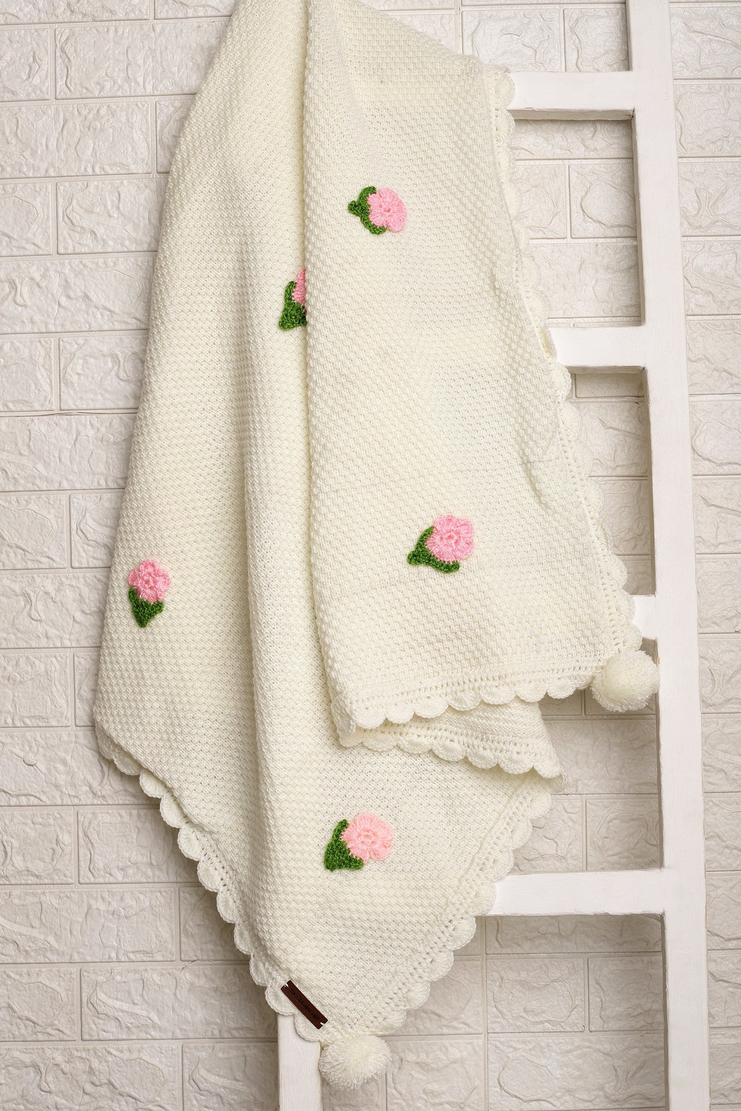Blossom Snuggle Blanket- Off White